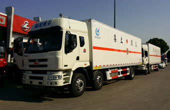 又2臺(tái)9.6米煙花爆竹專(zhuān)用運(yùn)輸車(chē)在湖南長(zhǎng)沙市交付