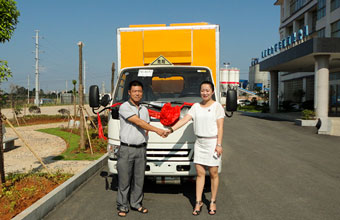 煙花爆竹專(zhuān)用運(yùn)輸車(chē)發(fā)車(chē)儀式